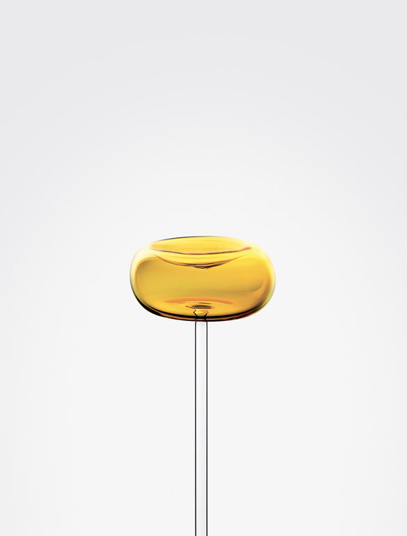 Sfera di vetro sospesa minimalista