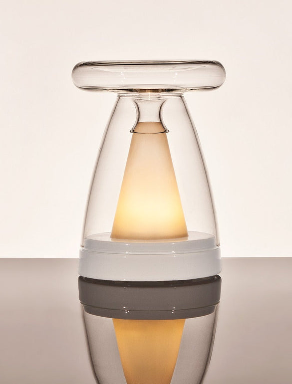 Lampada moderna in vetro trasparente