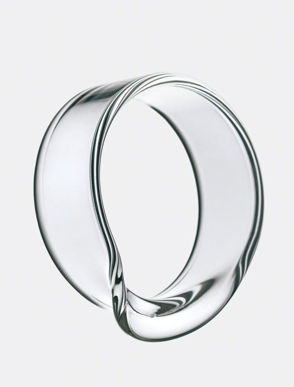 Anello di vetro trasparente moderno