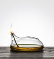 Lampada a olio moderna accesa
