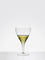 Bicchiere di vino bianco su tavolo