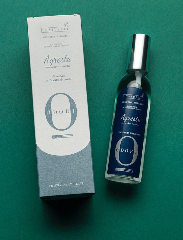 Profumo ambientale su sfondo verde