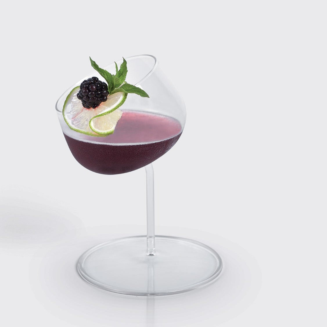 Chino, bicchiere per cocktail e liquori