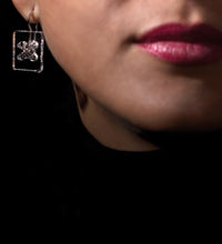 Benjamin, design glass earrings, button-shaped