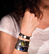 Olimpia 25, rigid medium band bracelets in glass and silver