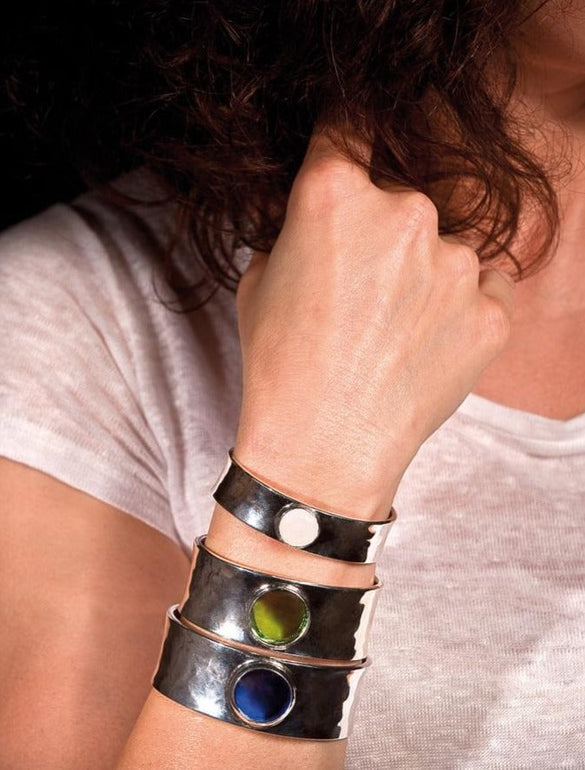Olimpia 25, rigid medium band bracelets in glass and silver