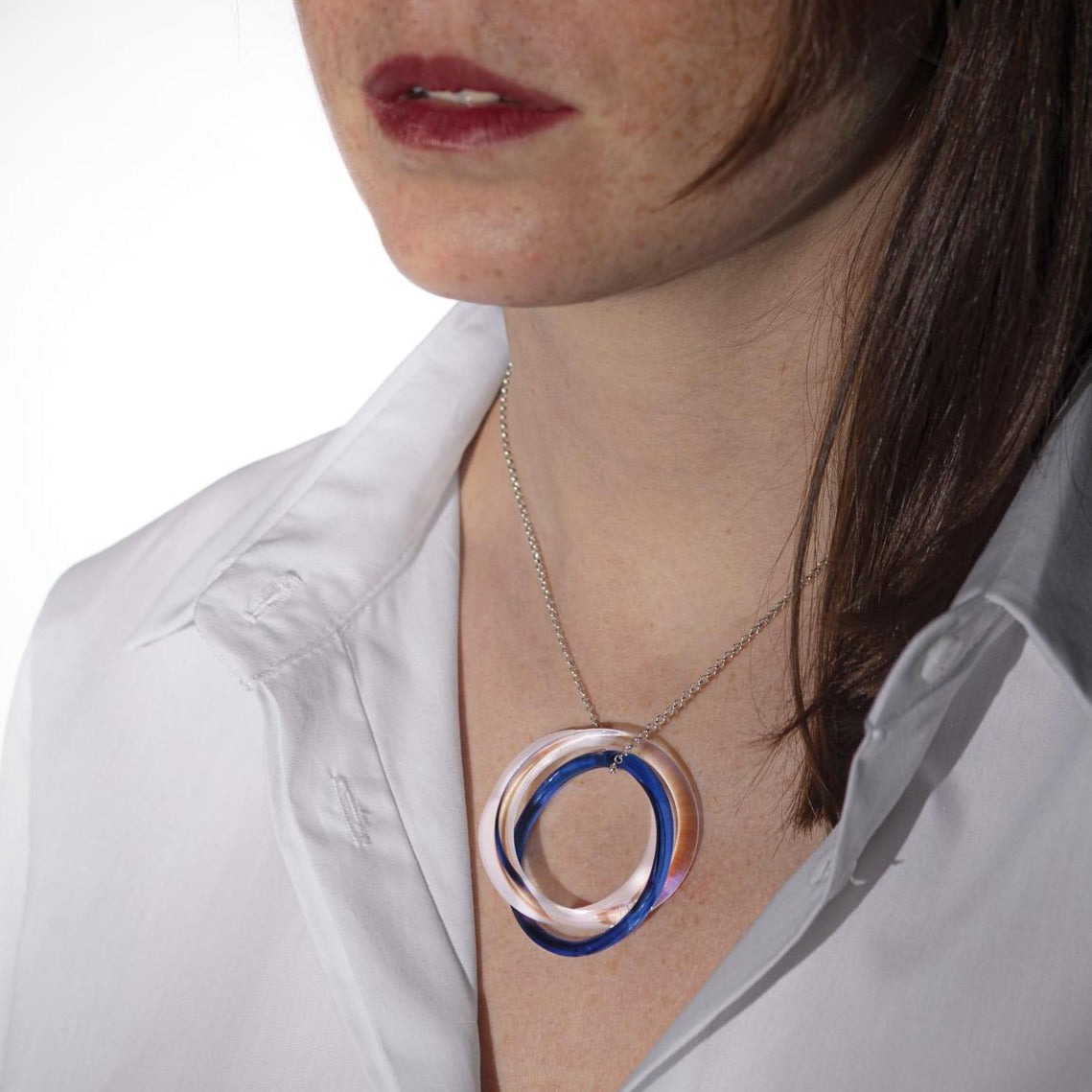 Faith, pendant with three interlocking rings