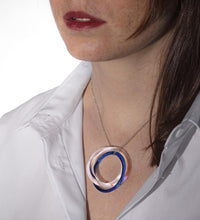 Faith, pendant with three interlocking rings