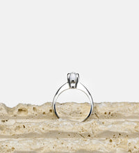 Vera 1, solitaire ring in glass and silver